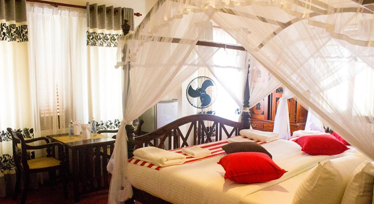 Miura Dutch Edge Hotel Negombo Buitenkant foto